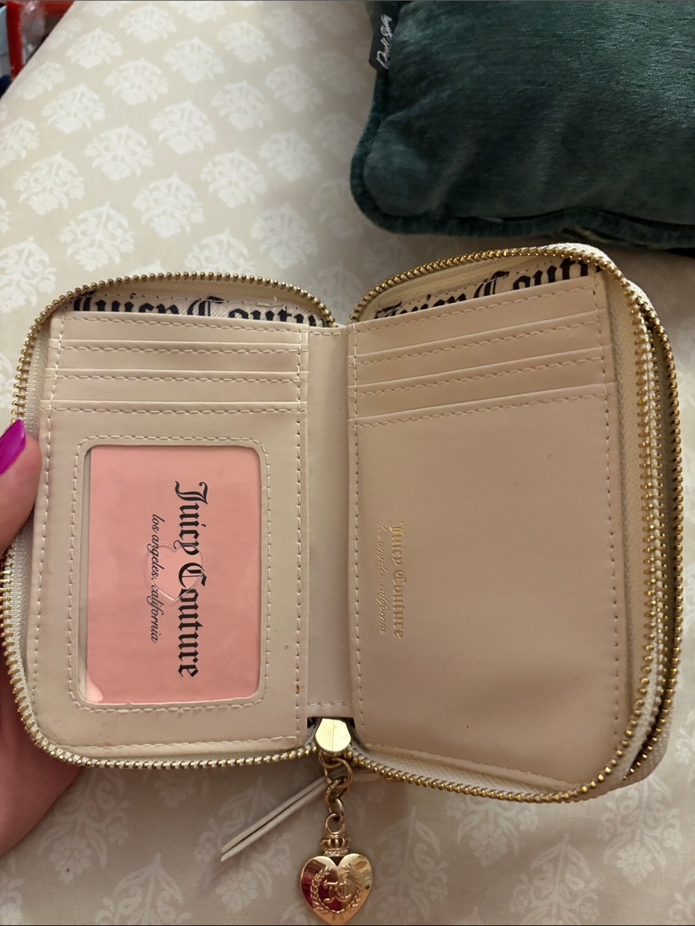 Juicy Couture Black Quilted Wallet with Cream Trim and Gold Embroidery - Picture 4 of 8